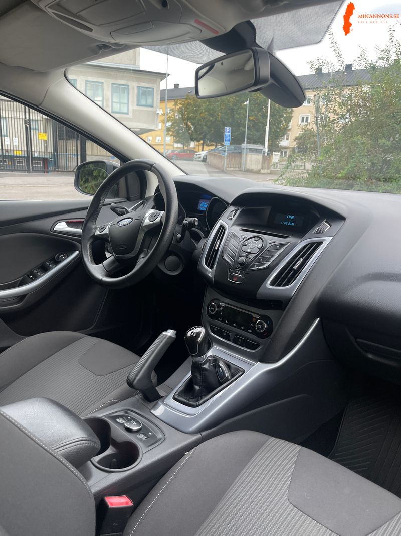 ford-focus-10t-ecoboost-fwd