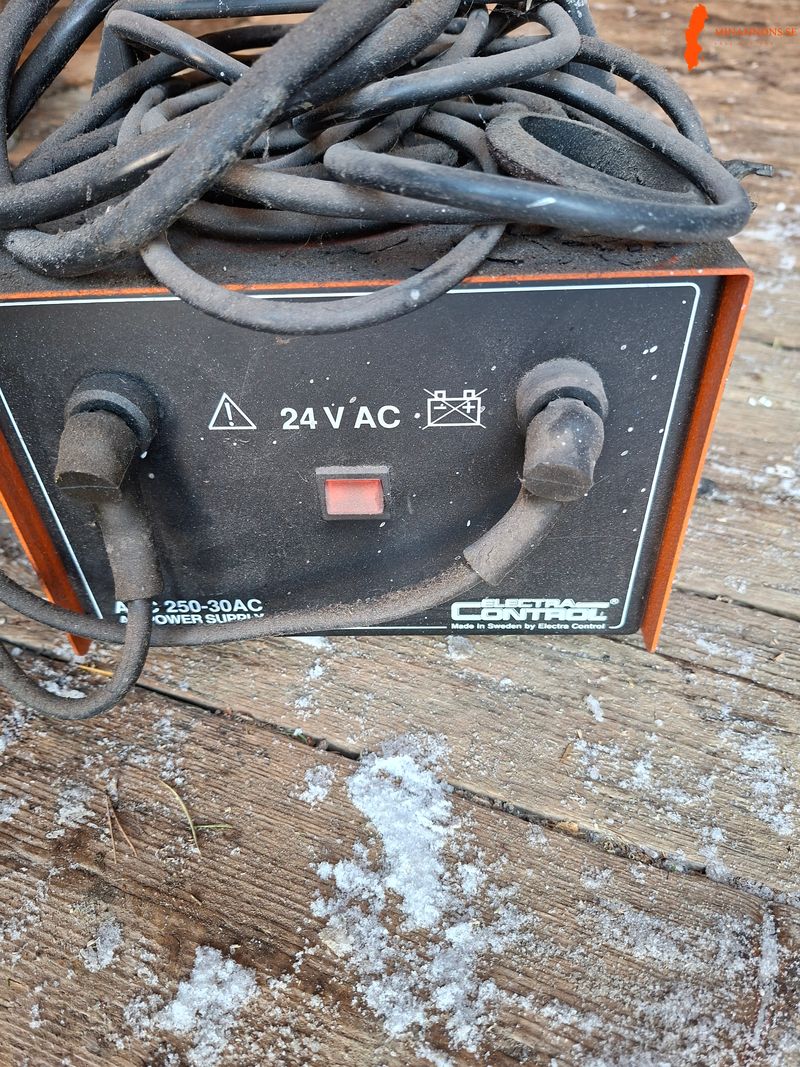 transformator-220-24v-ac