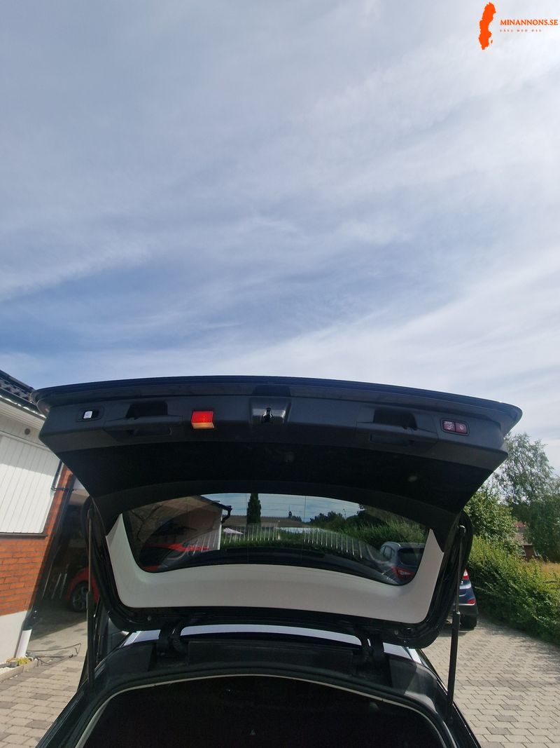 mercedes-benz-e-300-de-4matic-300-de-plug-in-hybrid-4matic-phev-d