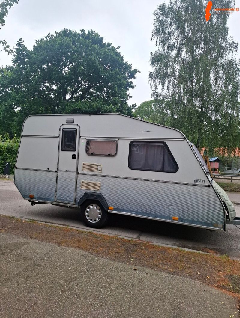 fullt-utrustad-liten-husvagn-till-salu