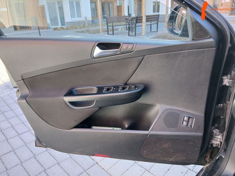 passat-kombi-20-tdi-177hk-rline-4wd-automat-aven-byte