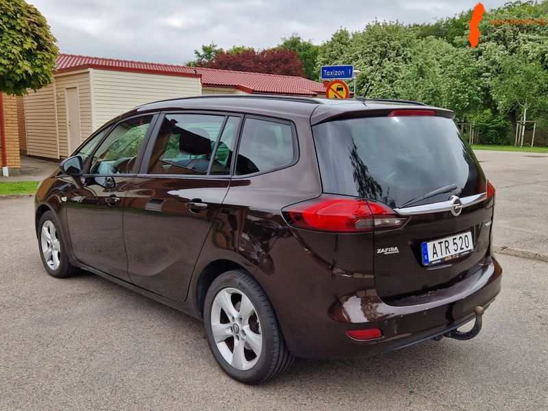opel-zafira-tourer-16-cng