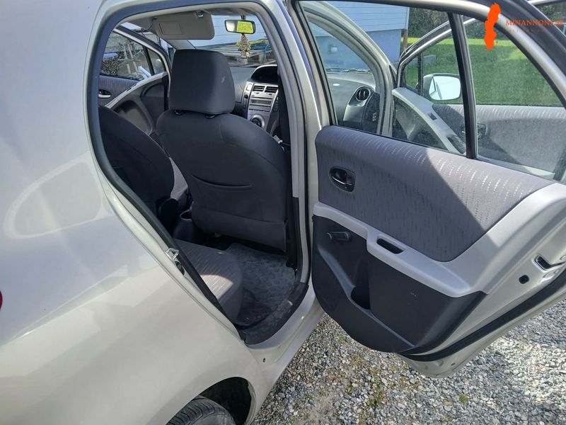toyota-toyota-yaris-133-vvt-i-fwd