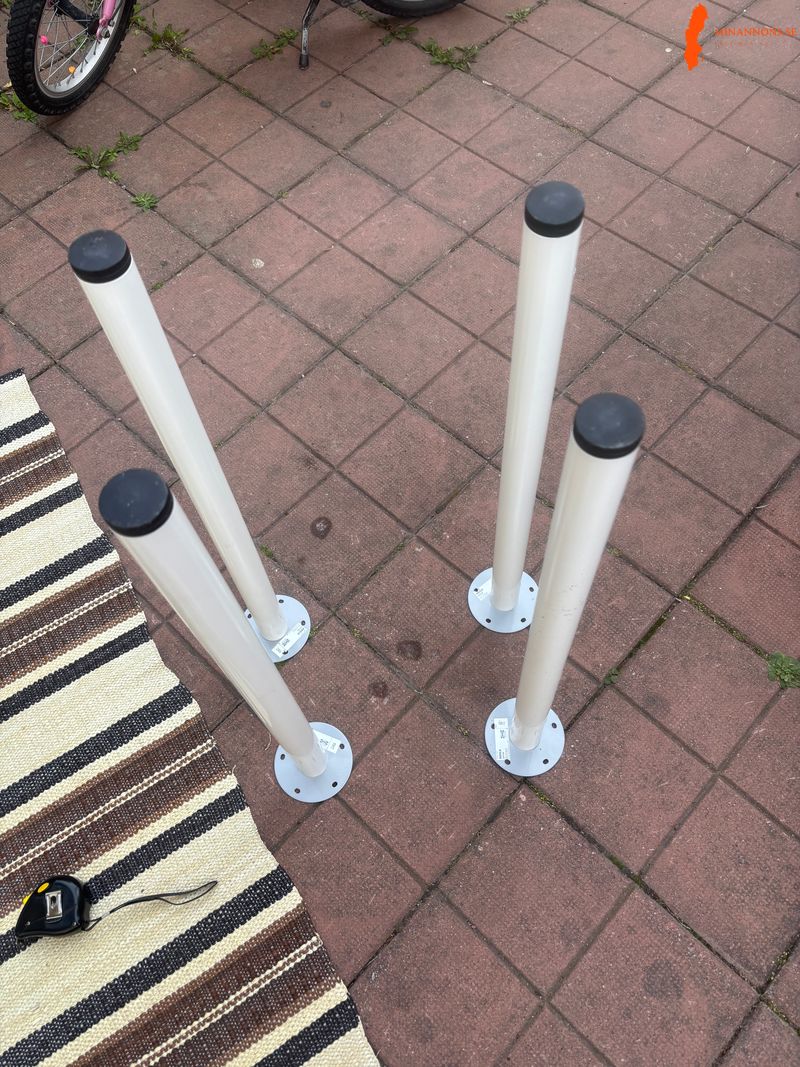 ikea-adlis-bordsben-fyrast-oanvand