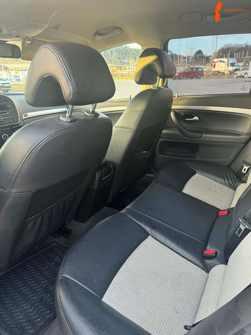 saab-9-3-vector-20t-biopower-175hk-nybesiktigad-dragkrok-sommar-vinterhjul