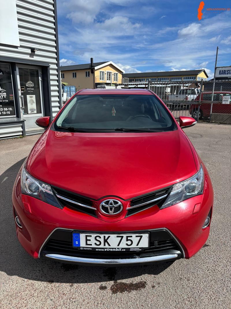 toyota-toyota-auris-14-d-4d-fwd