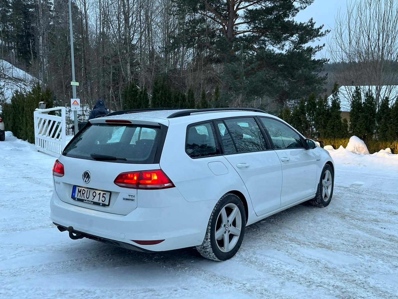 volkswagen-golf-sportscombi-16-tdi-dpf-bluemotion