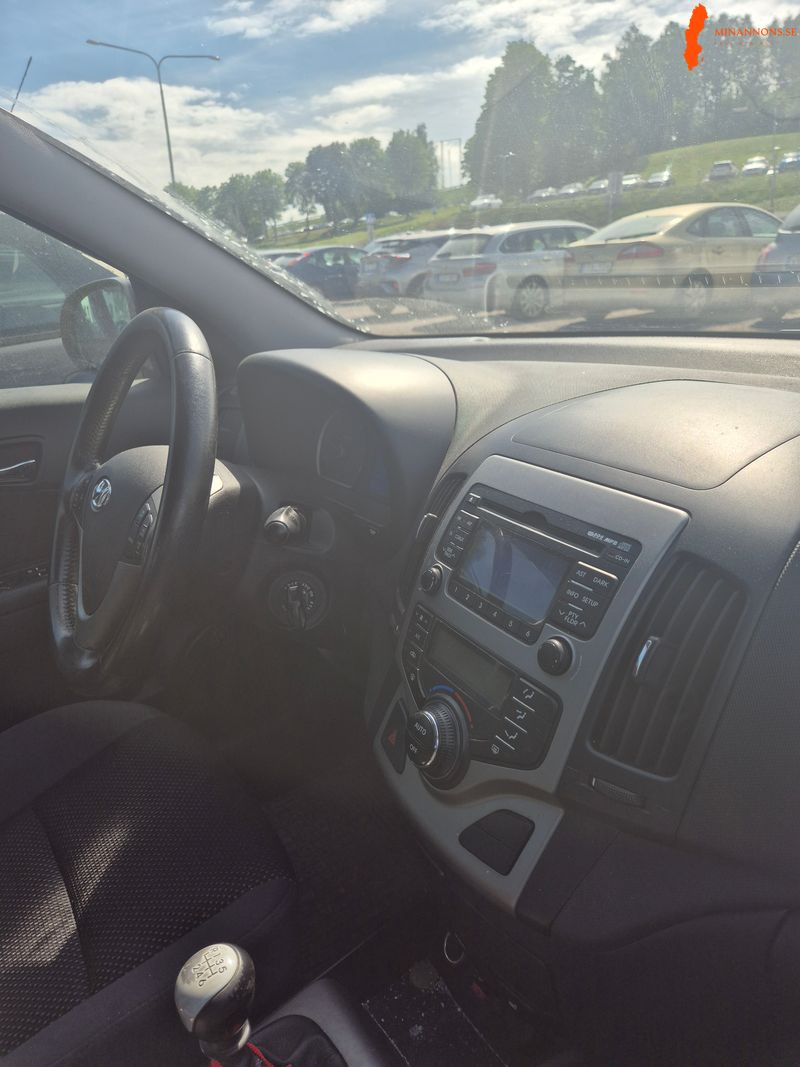 hyundai-i30-16-crdi-fwd