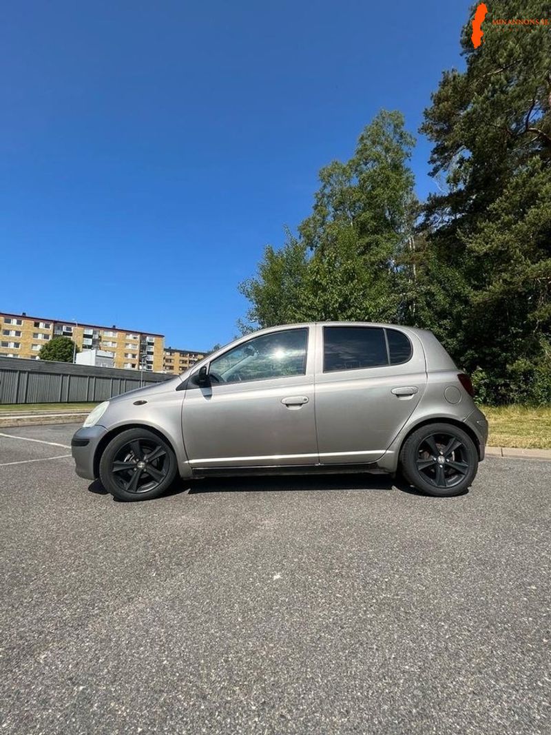 toyota-toyota-yaris-13-16v