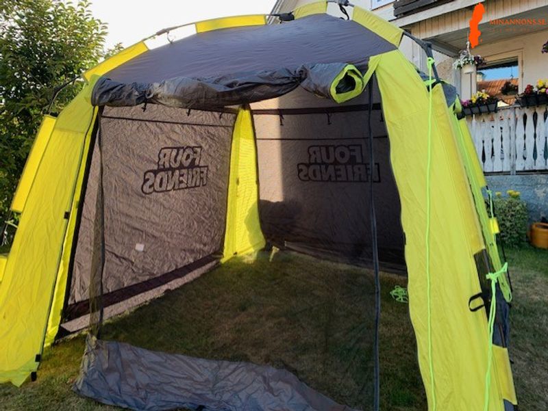 utstallningstalt-pop-up