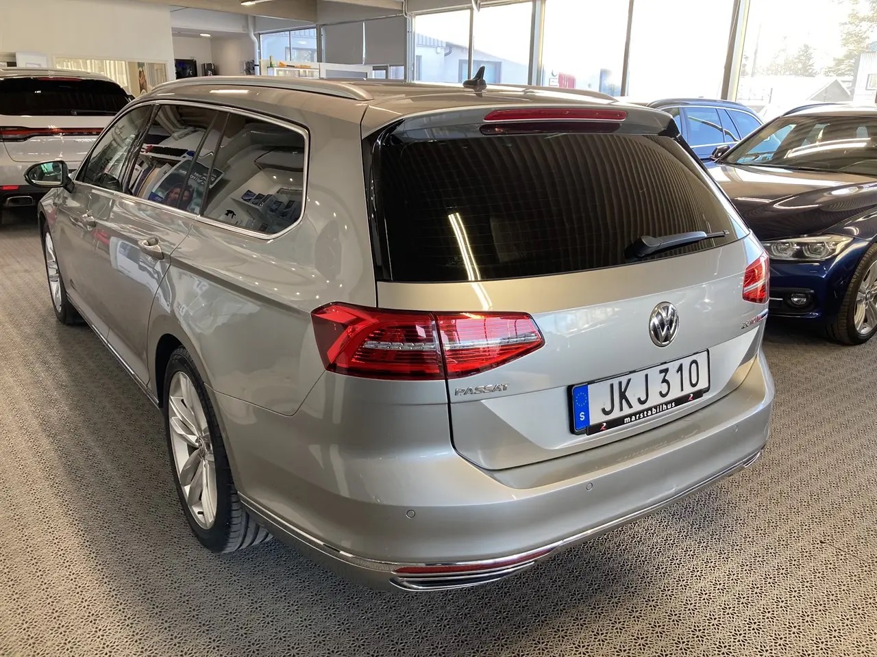 volkswagen-passat-sportscombi-20-tdi-dpf-scr-bmt-4motion-dsg-sekventiell