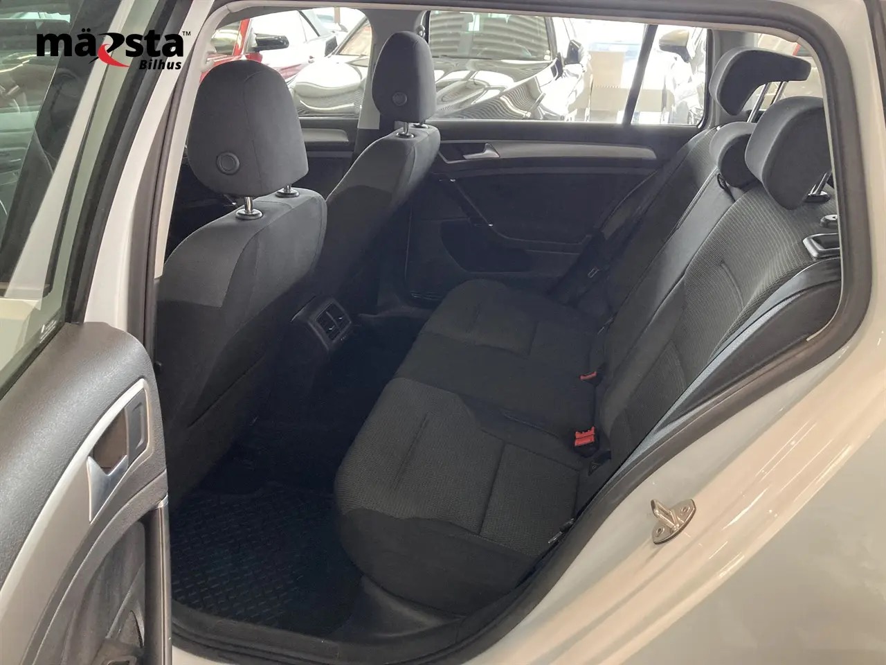 volkswagen-golf-sportscombi-16-tdi-dpf-bluemotion-manuell-110hk-2016