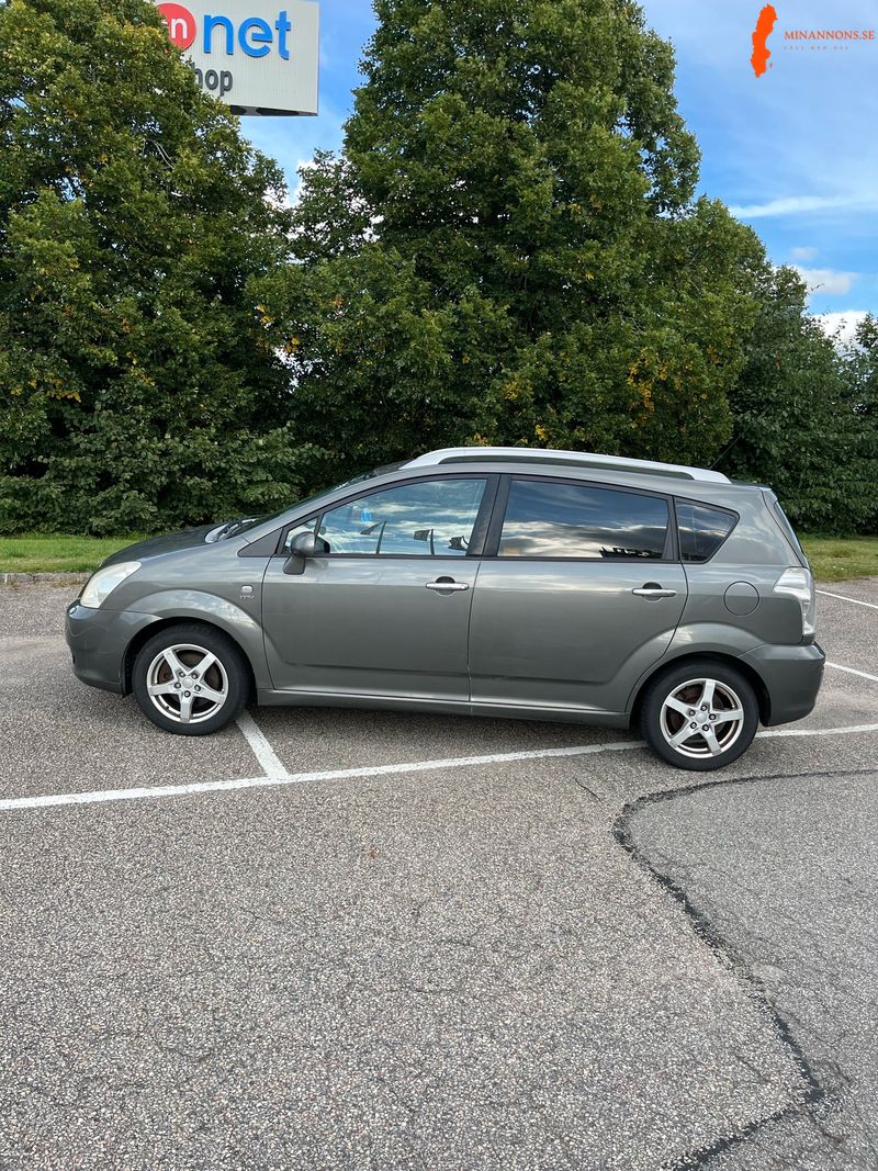 toyota-toyota-corolla-verso-18-vvt-i-fwd