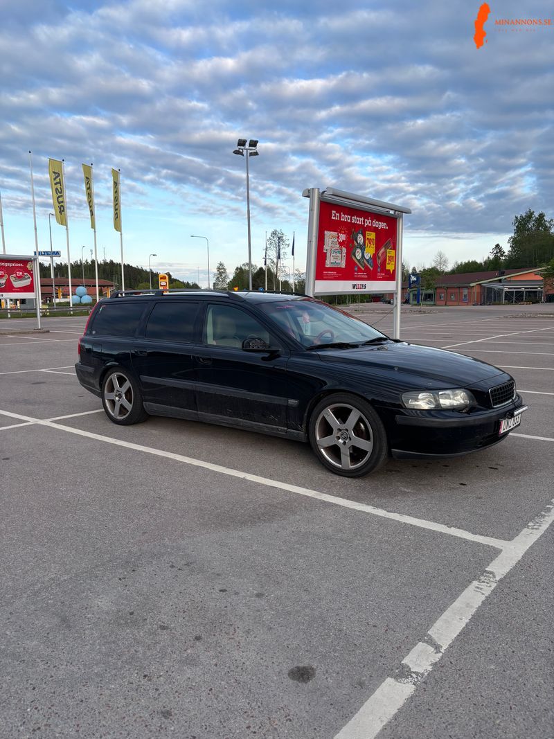 volvo-v70n-2003