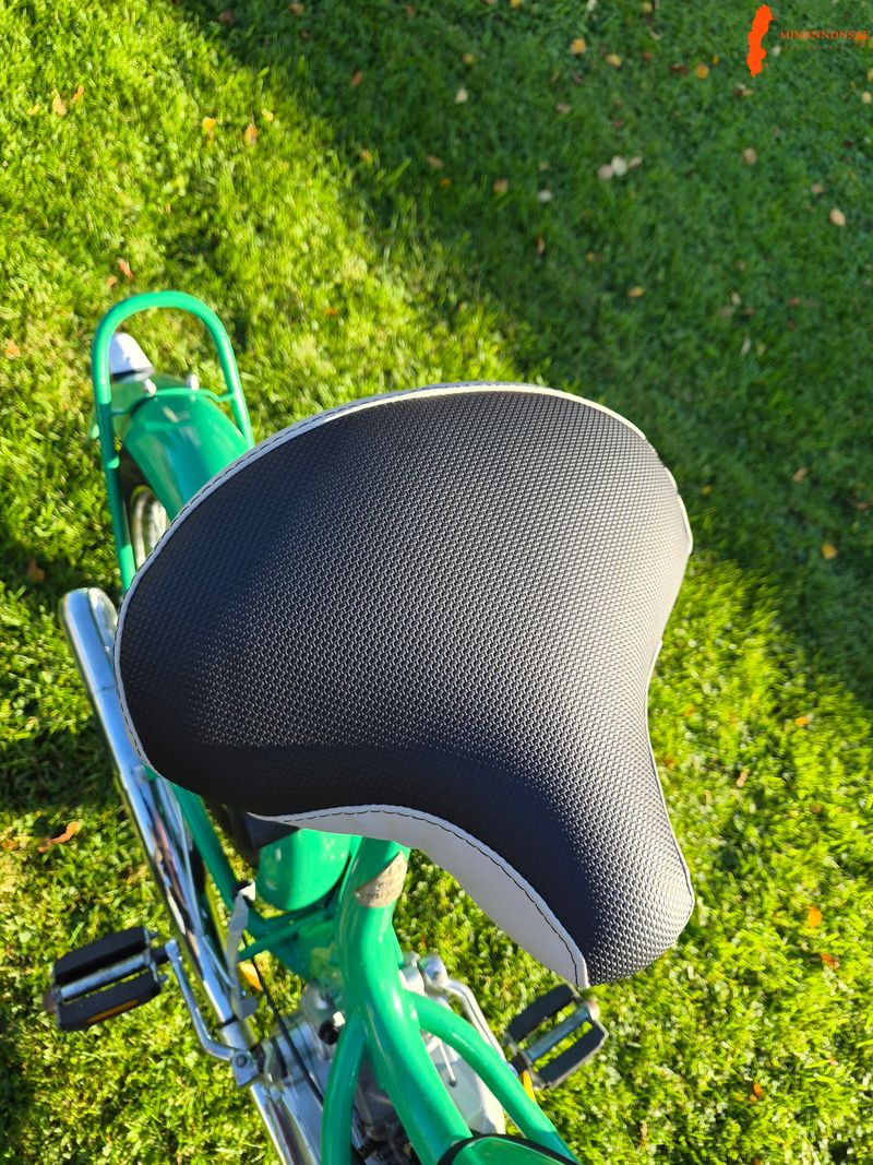crescent-flakmoped-1189