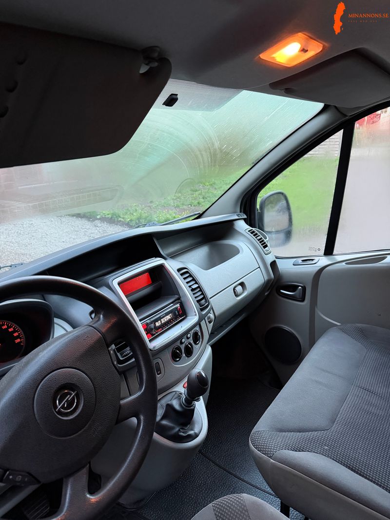 opel-vivaro-25dcti