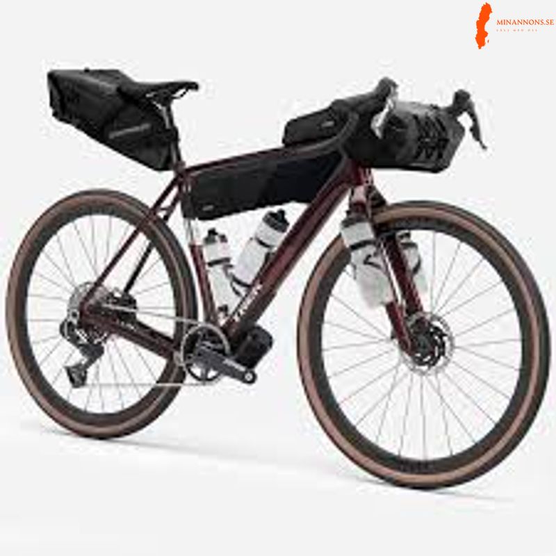 trek-cykel-i-nyskick-aldrig-anvand-med-tillbehor-tillganglig-omgaende
