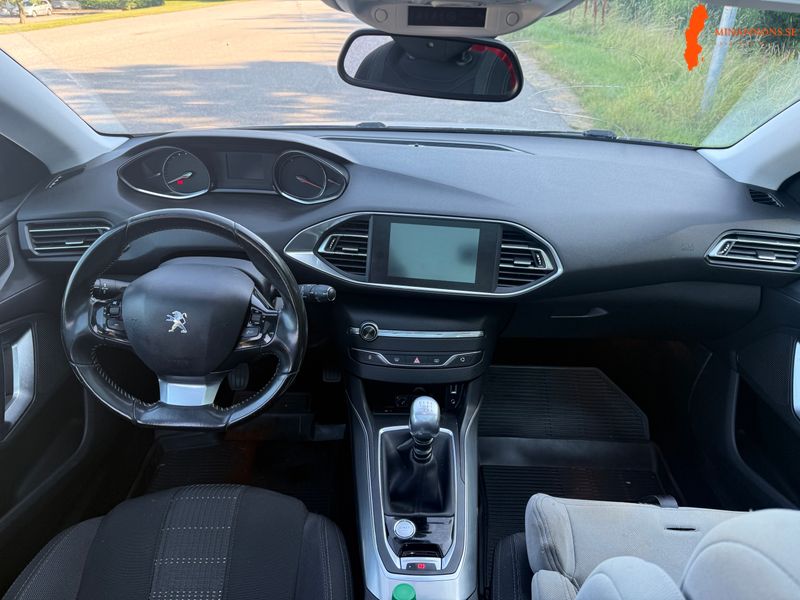 peugeot-308-12t-sw-panorama