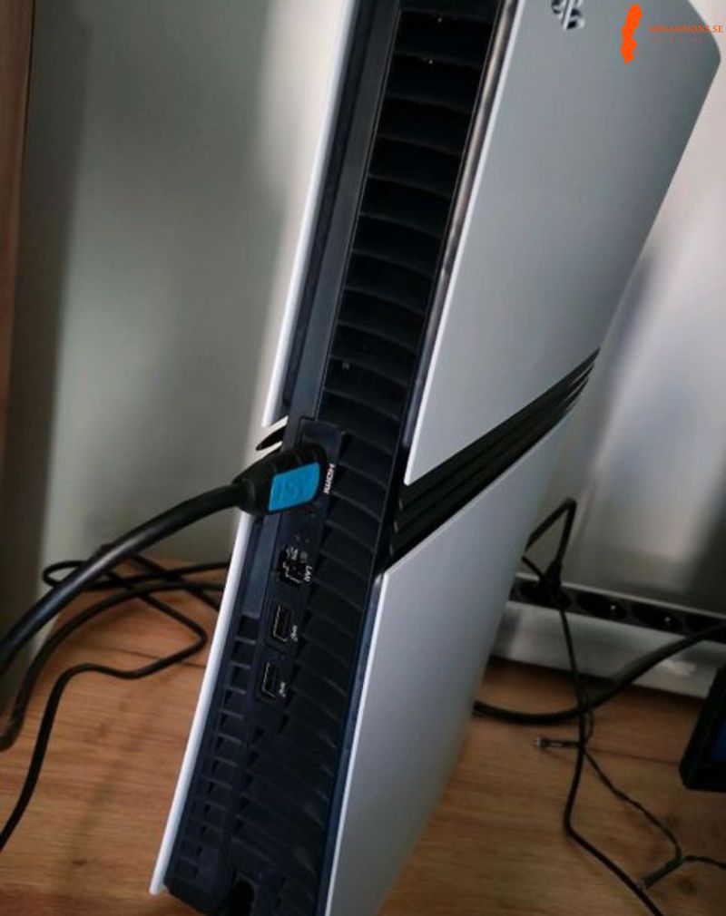 playstation-5-pro-2tb-mycket-bra-skick-1-handkontroll