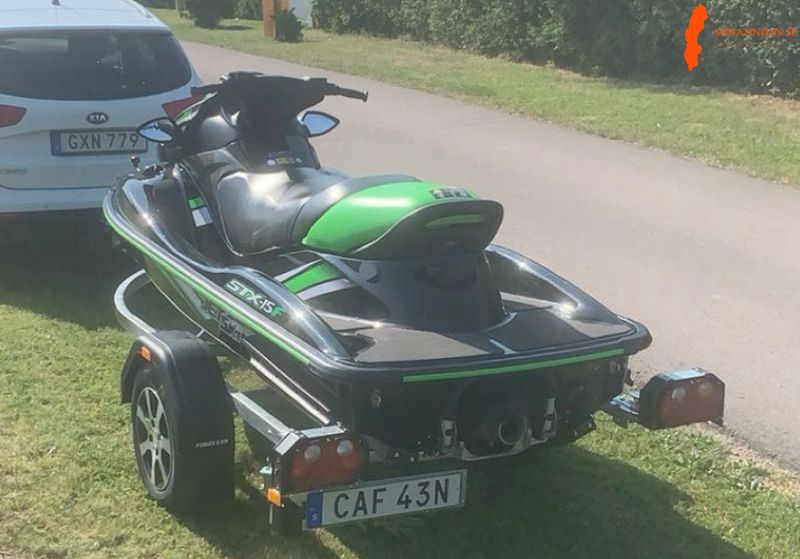 vattenskoter-kawasaki-stx15-f