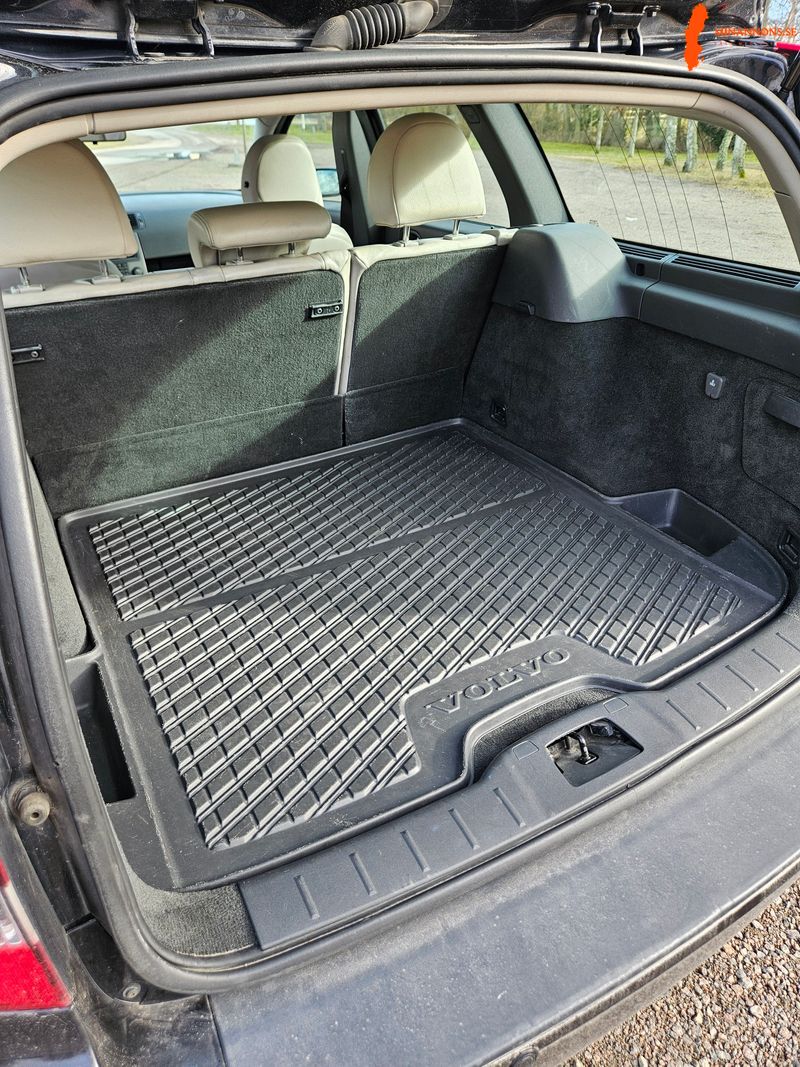volvo-v50-24i-nybesiktad-och-nyservad