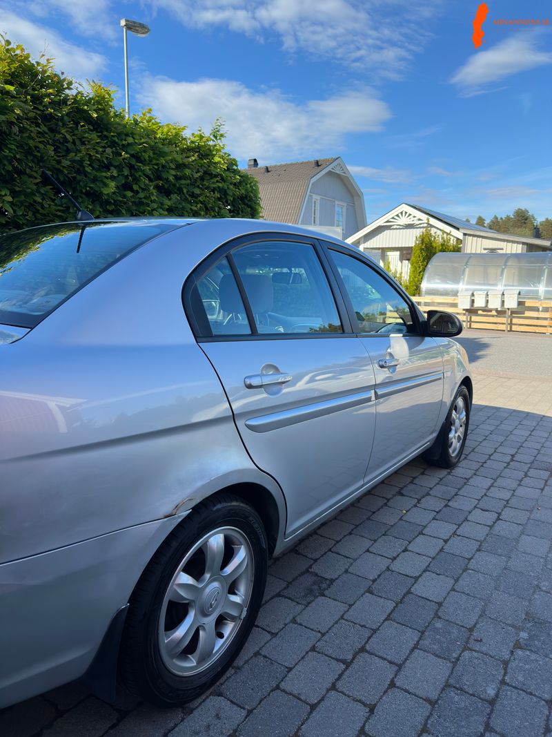 hyundai-hyundai-accent-16-m5-16-16v-fwd