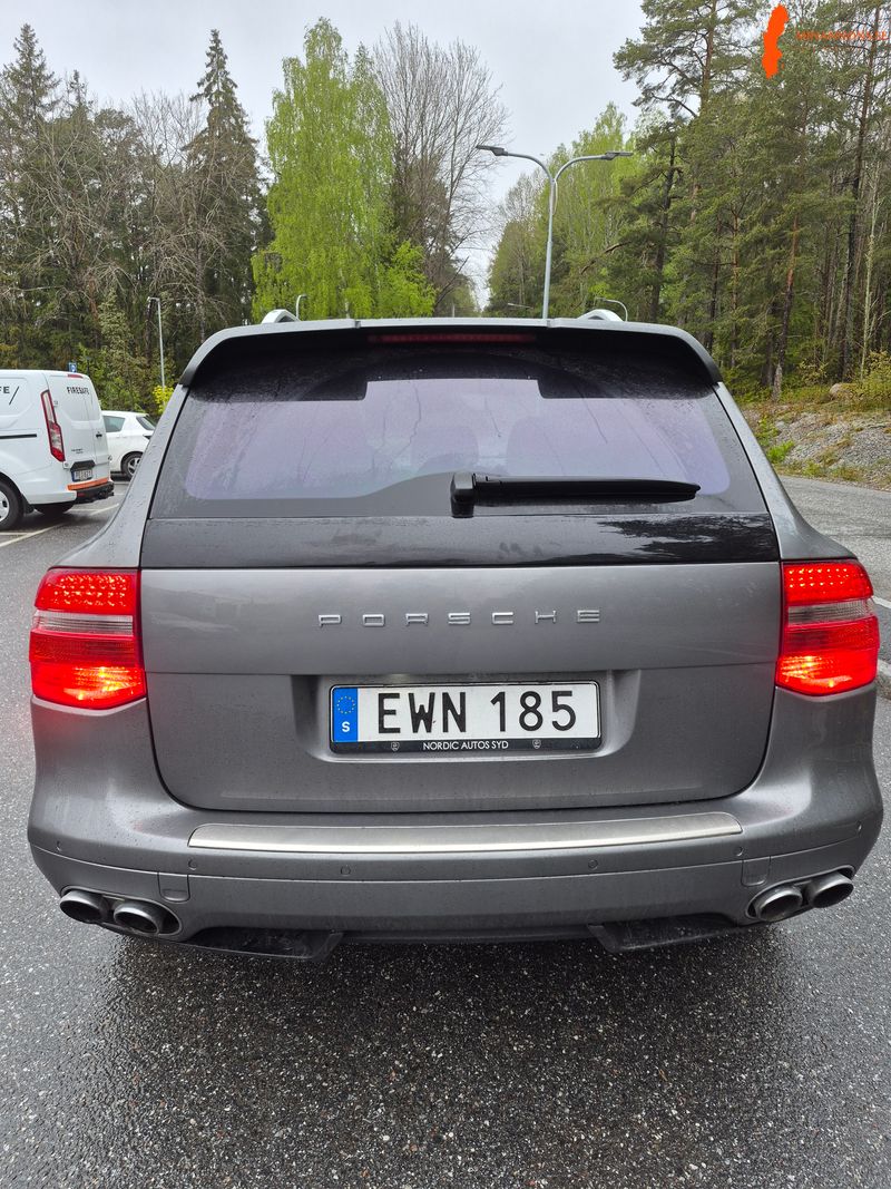porsche-cayenne-s