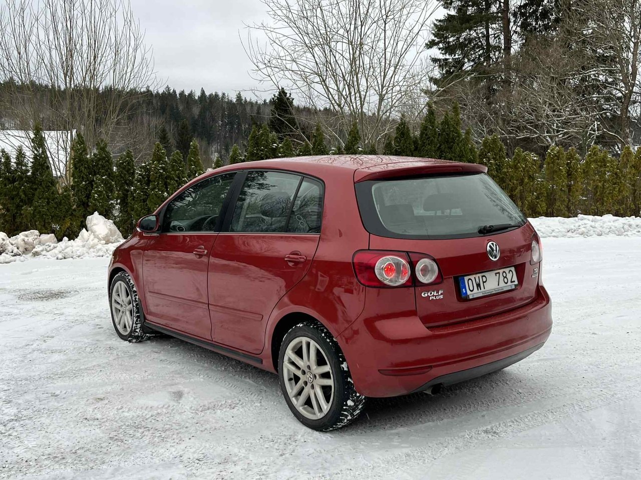 volkswagen-golf-plus-16-tdi-dpf-bmt-dsg-sekventiell