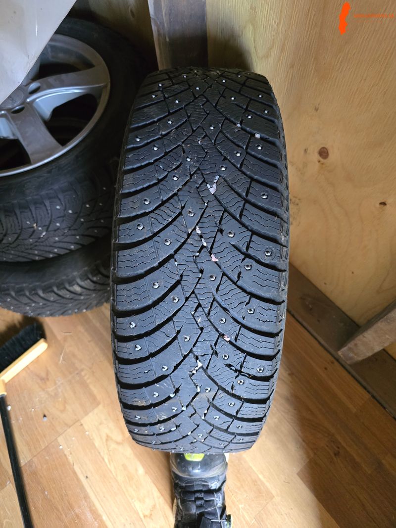 4-st-vinterhjul-16-pirelli-ice-zero-2-dezent-alufalgar