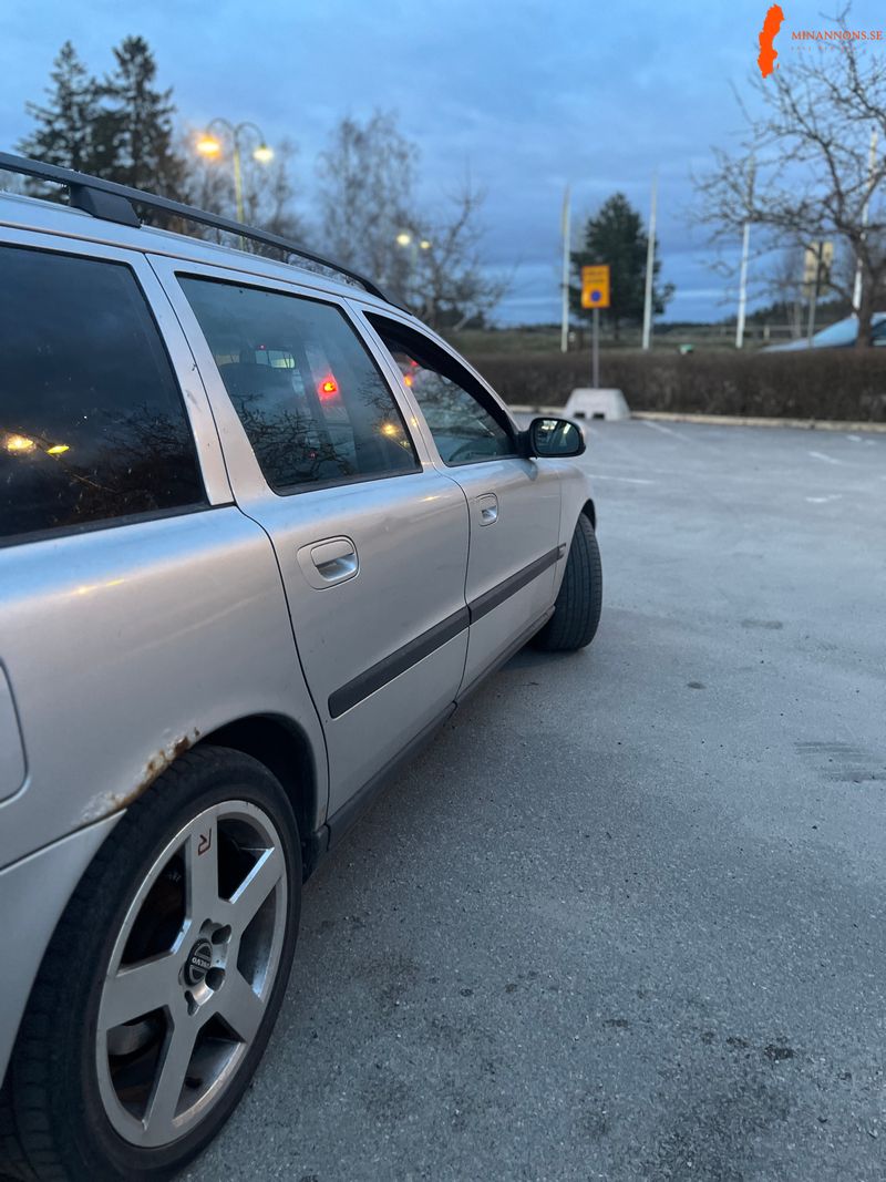 volvo-v70n-a-traktor