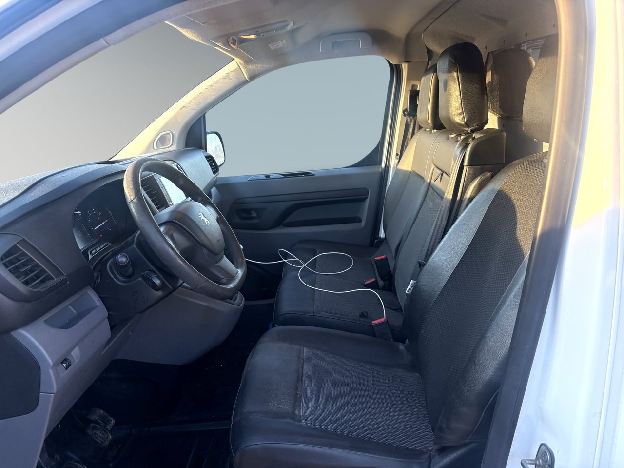 peugeot-expert-panel-van-10t-16-bluehdi-115