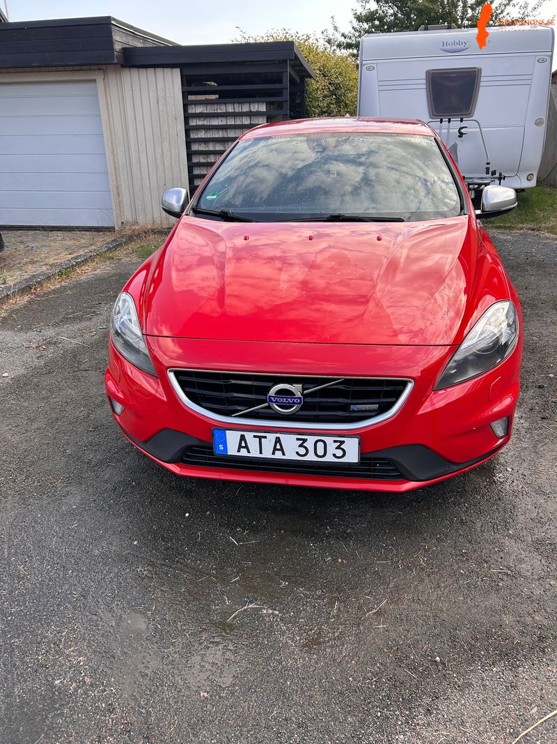 volvo-v40