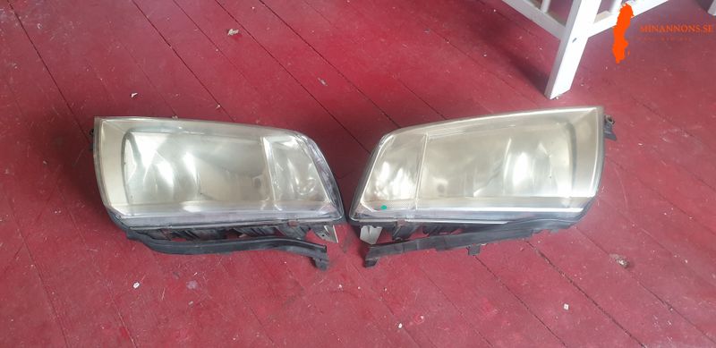 framlyktor-toyota-land-cruiser-100-2003-hoger-vanster