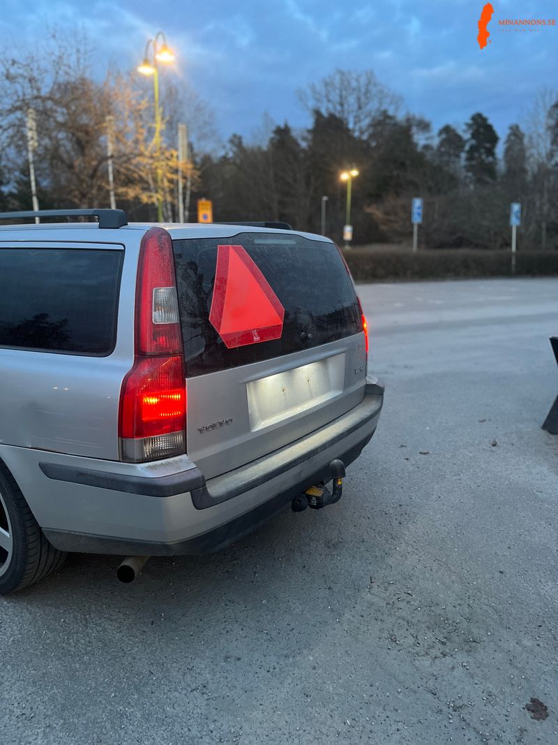 volvo-v70n-a-traktor