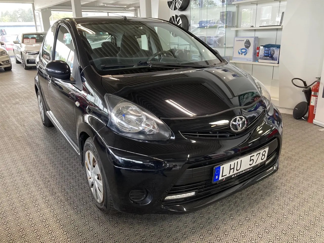 toyota-aygo-5-dorrar-10-vvt-i-manuell-68hk-2013