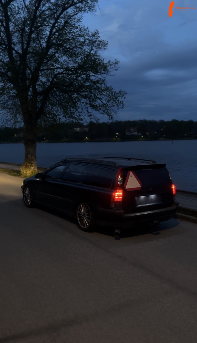 volvo-v70n-a-traktor