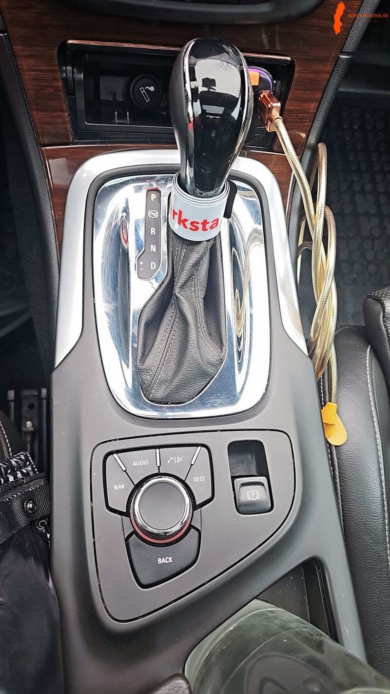 opel-insignia-sports-tourer