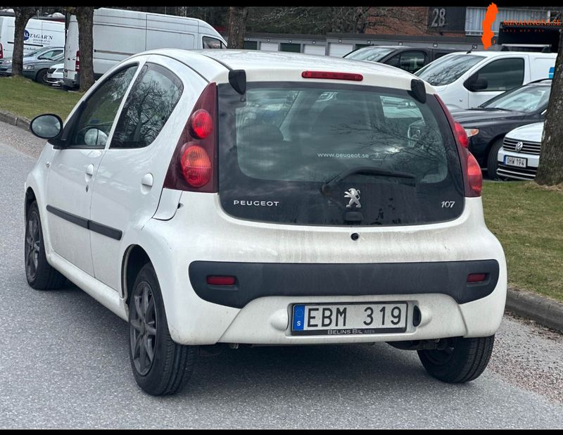 peugeot-107-2012