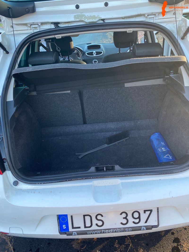 renault-clio-10-saljes-skattad-besiktad