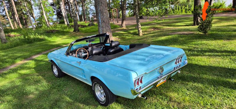 Ford FORD MUSTANG
