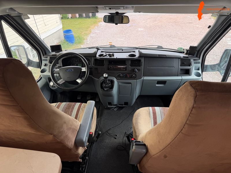 ford-transit-lmc