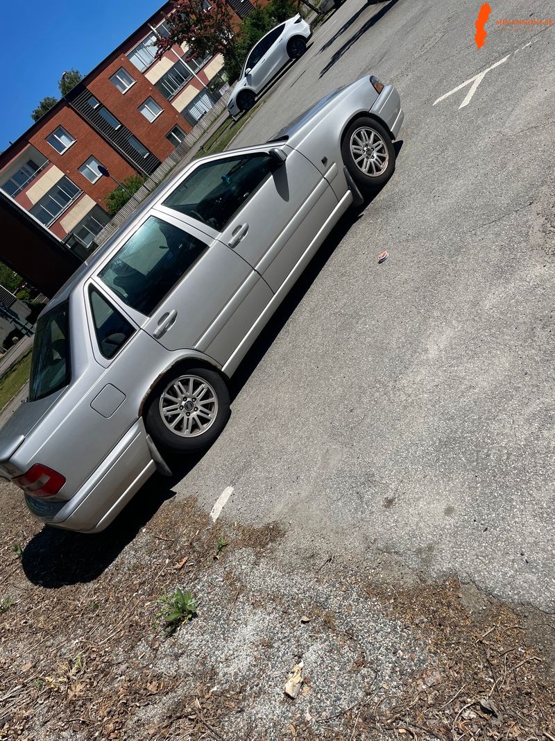 volvo-volvo-l-s70-24-20v-fwd