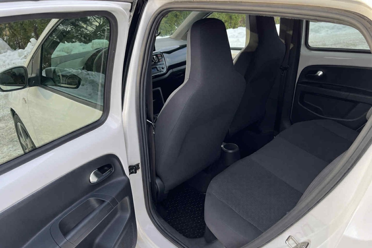 volkswagen-up-5-dorrar-10-mpi