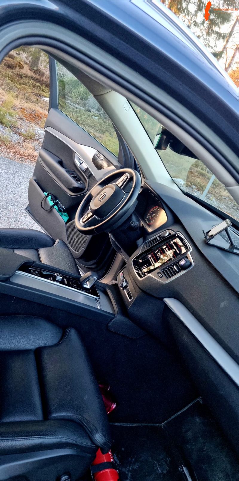volvo-xc90-b5-momentum-awd