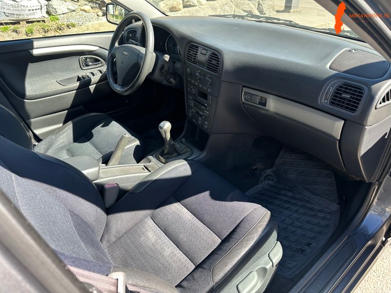 volvo-v40-20t-163-hk-classic-2004-18000-mil-nybesiktigad-fint-skick