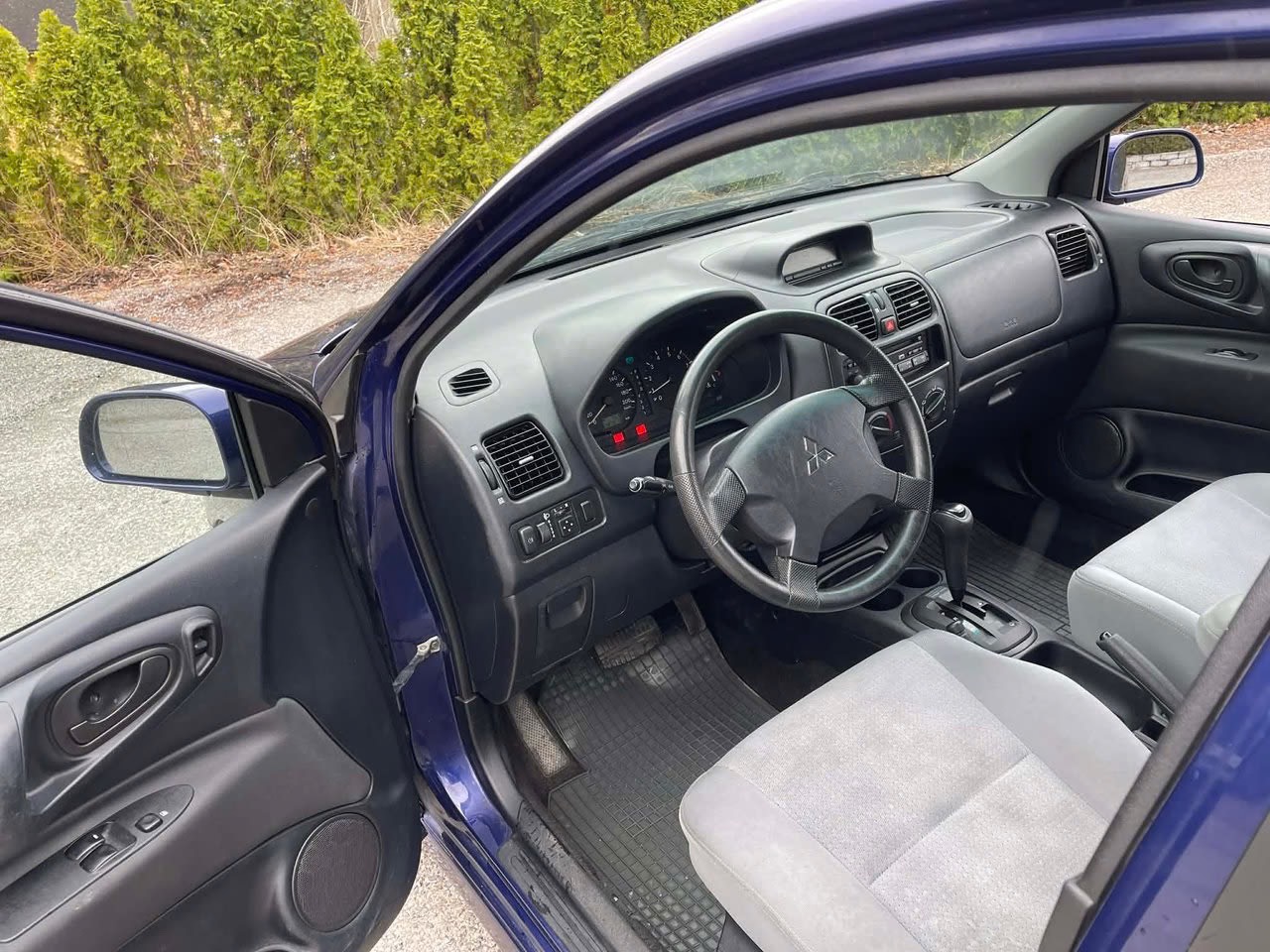 mitsubishi-space-star-16