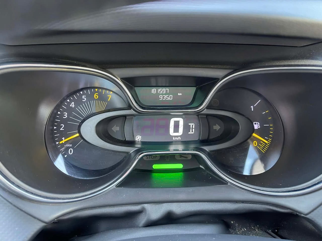 renault-captur-12-tce-edc