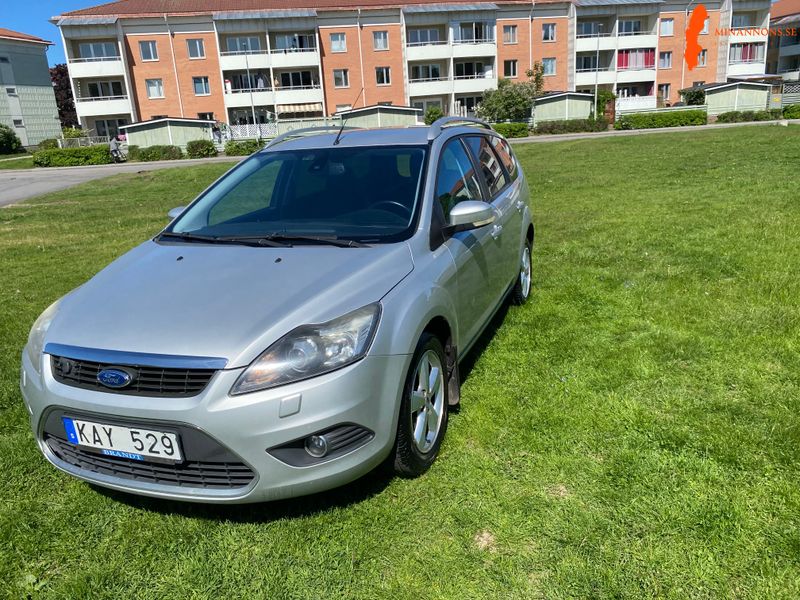 ford-focus-titanium-18-flexifuel-endast-2-brukare-sedan-ny