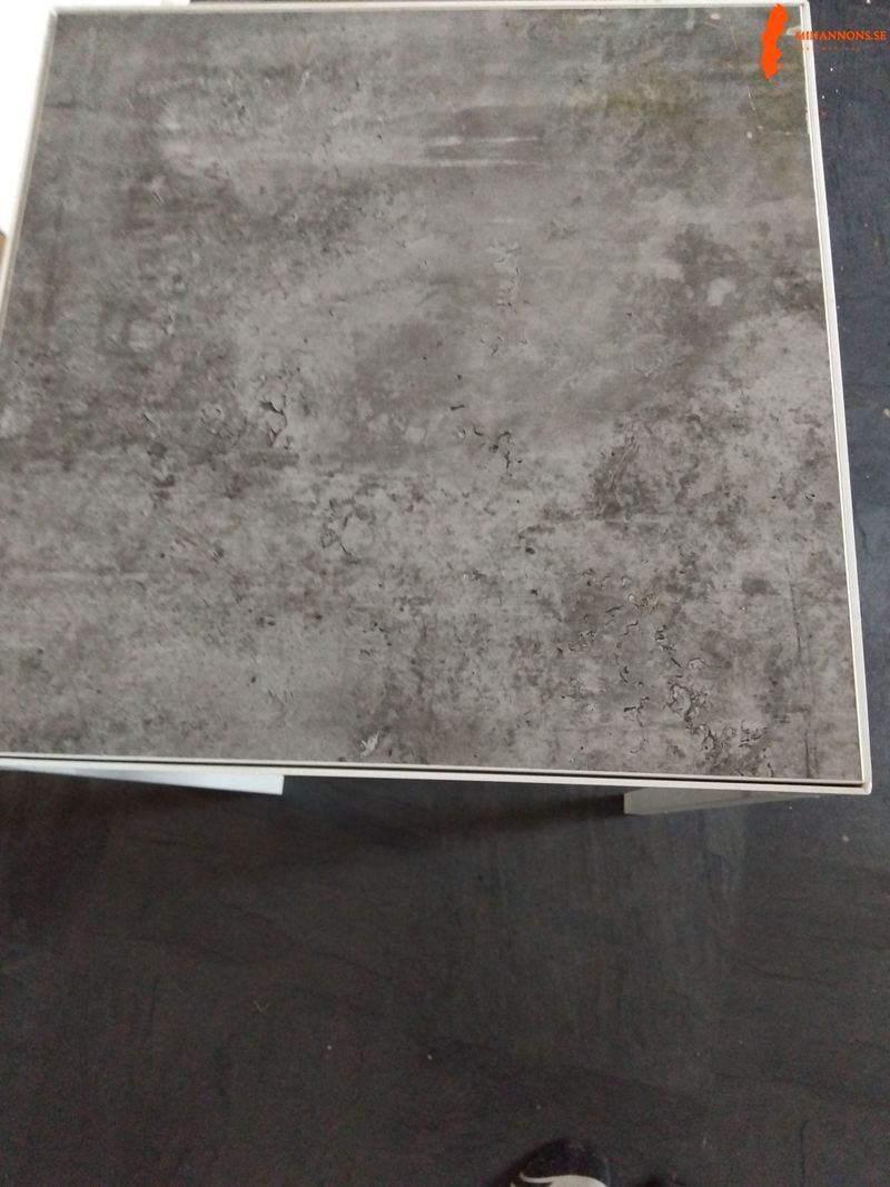 sangbord-med-forvaring