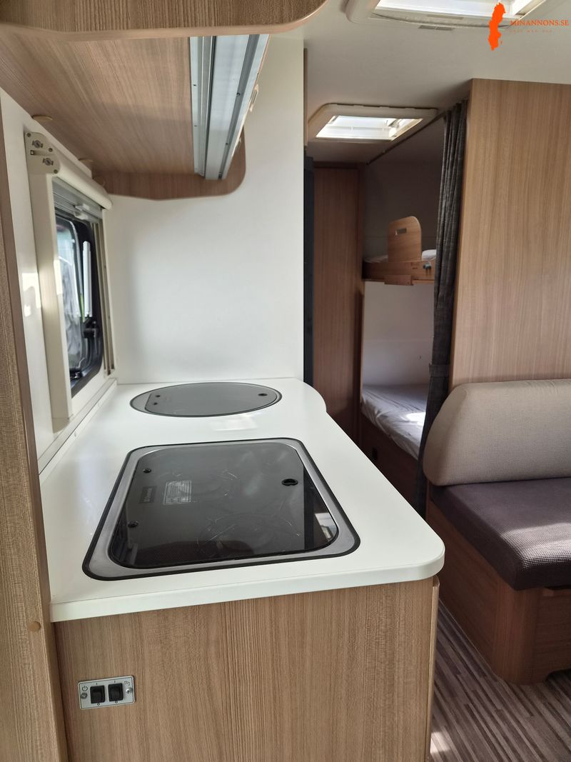 adria-aviva-512pt-2013